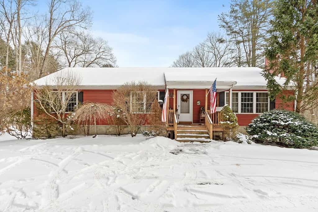 1215 South Street, Barre, MA 01005